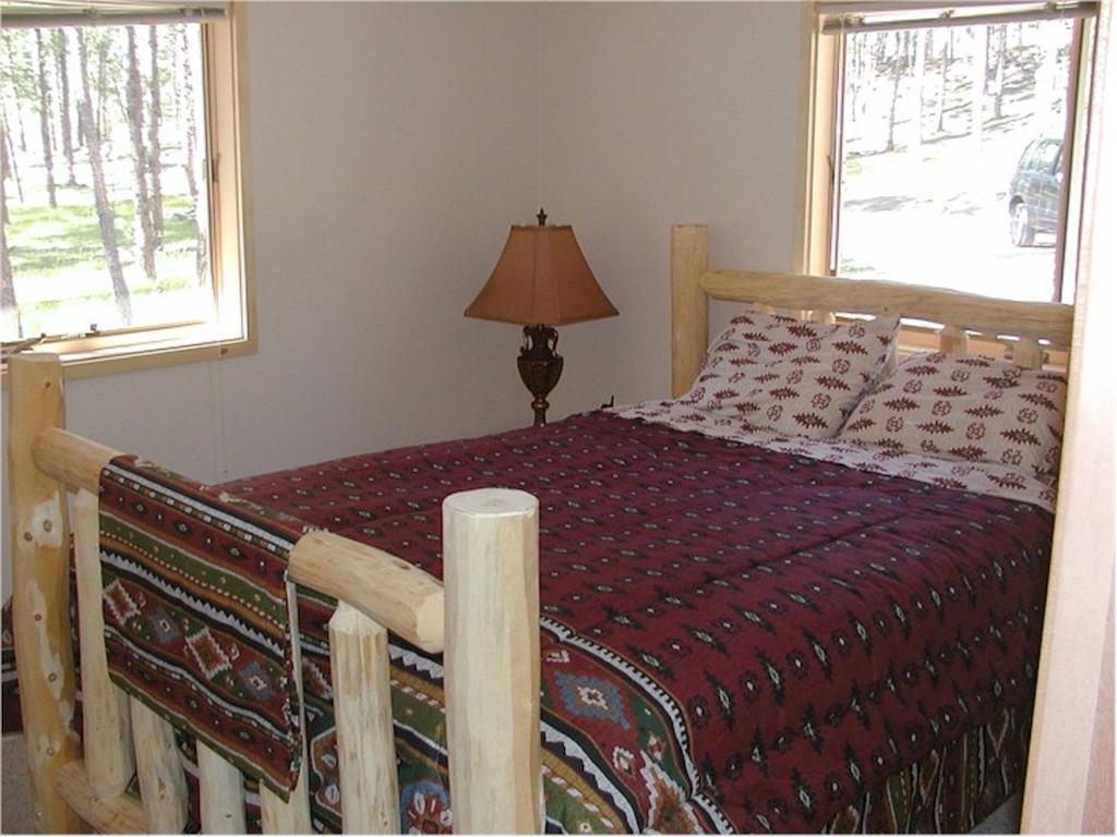 Comanche Lodge Custer Habitación foto